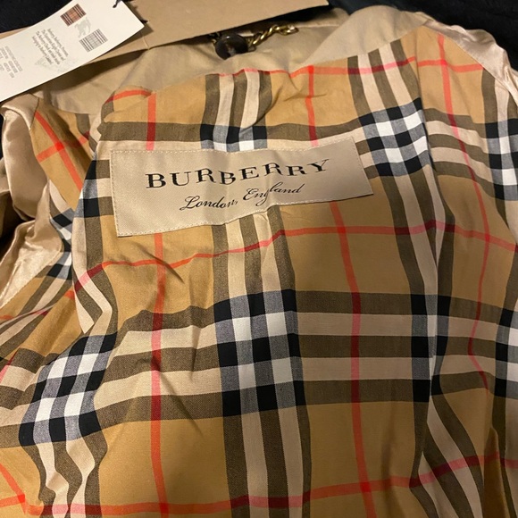 NWT Burberry Eastheath Double-Breasted Trench Coat - Picture 9 of 10